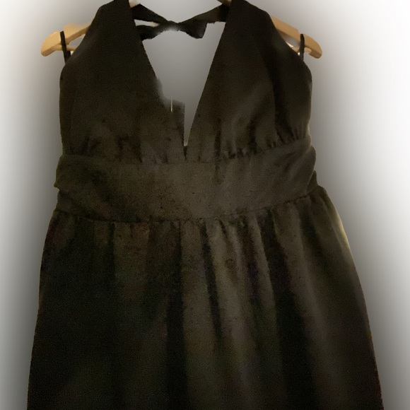 Black satin halter dress - Picture 4 of 16